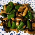 lilyneko's cooksnap of when they made ピーマンときのこのバター醤油炒め.