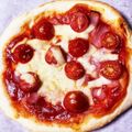 まゆー♪'s cooksnap of when they made ふっくら♪ ベーコントマトピザ.