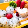 キャシーキャサリン's cooksnap of when they made お弁当に☆お花が咲いたよ おにぎり.