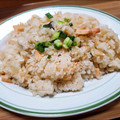 hanemakoo's cooksnap of when they made 炊くだけ簡単！塩鮭と新たまねぎのピラフ.