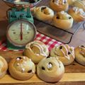 LULU♡まみ's cooksnap of when they made ランチやおやつに♪りんごレーズンパン.
