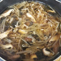 ★りんご娘★'s cooksnap of when they made 忙しい朝にも！簡単もやしとワカメのスープ.