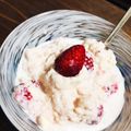 kinniko's cooksnap of when they made 【ちょいたし】イチゴ果肉入りバニラアイス.