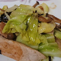 まな姫's cooksnap of when they made 豚ロースとキャベツとしめじの塩昆布炒め.