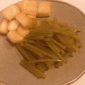 ♦︎くぅ〜こ♦︎'s cooksnap of when they made ふきと油揚げの煮物♪意外に簡単！.