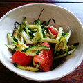 nemuchan's cooksnap of when they made 簡単♪きゅうりとトマトのだし酢漬け.