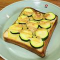 Asato★'s cooksnap of when they made ズッキーニマヨパルメザンチーズトースト.