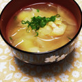 ともこキッチン's cooksnap of when they made 新玉ネギと油揚げの味噌汁.
