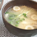 クリーピングタイム☆'s cooksnap of when they made ちくわと豆腐とかいわれのお味噌汁.