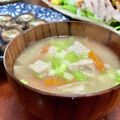 Superlittleboo's cooksnap of when they made 豆腐と野菜の味噌汁.