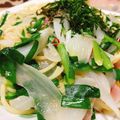 mi0625ura's cooksnap of when they made 新玉とニラのガーリック醤油スパゲティーニ.