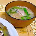 結真は道産子♪'s cooksnap of when they made わが家の定番☆にら豚味噌汁.
