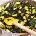 小3女子's cooksnap of when they made 胡瓜と塩昆布の簡単炒め.