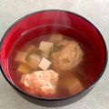 Moggieneko's cooksnap of when they made ふわふわ～お豆腐＆鮭フレークで鮭つみれ.