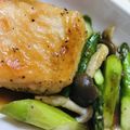 あき☆☆☆☆'s cooksnap of when they made ★鮭ときのこ・アスパラのバター焼き★.