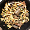 ポニョすけ2016's cooksnap of when they made 舞茸と蒟蒻の炒め煮♪簡単ダイエットに.