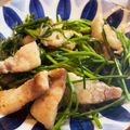 クックP4W2Q7☆'s cooksnap of when they made ぐるはす(水蓮菜)の炒め物.