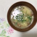 Laufen's cooksnap of when they made ほっとする簡単なめこと豆腐のお味噌汁.
