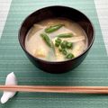 FGO☆'s cooksnap of when they made いんげんと油揚げの味噌汁.