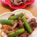まめちゃん710's cooksnap of when they made 牛肉とニンニクの芽と玉ねぎオイスター炒め.