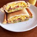 momナナ's cooksnap of when they made ハニーマスタードのベーコンホットサンド.