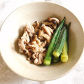 yesmama's cooksnap of when they made 娘に伝えたい＊オクラと豚肉の柚子胡椒煮＊.