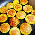 ハチ8コロ8's cooksnap of when they made ズッキーニの肉詰め＊照り焼き.