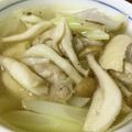 半熟王子's cooksnap of when they made 鶏手羽としめじの参鶏湯風スープ.