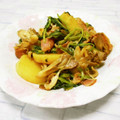 ＠迷子＠'s cooksnap of when they made じゃがいもと舞茸のバター醤油炒め.