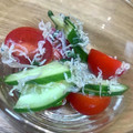 ＊Hiromi_f＊'s cooksnap of when they made 大葉香る☆トマトと胡瓜のしらす和え.