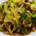 どむぞうくん's cooksnap of when they made ＊もりもりレタスときのこの中華炒め＊.