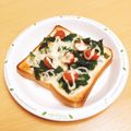 ★ぴよぴよ501★'s cooksnap of when they made シラス×セロリの葉×トマトのトースト.