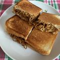 ヴィーナスけい's cooksnap of when they made チーズ焼きそばホットサンド.