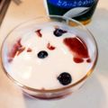 ぷにぷに～mama's cooksnap of when they made 北海道♪ヨーグルトのベリーグラスケーキ.