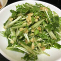 ＊chi〜ko＊'s cooksnap of when they made 水菜と天かす（揚げ玉）の無限サラダ.