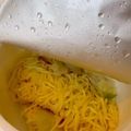 万年ダイエッター！'s cooksnap of when they made カップ焼きそばの具が蓋に付かない方法！.