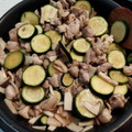 みこひろママ's cooksnap of when they made エリンギとズッキーニの鶏肉炒め.