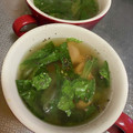 ♥みぃさん♥'s cooksnap of when they made レタスと魚肉ソーセージのスープ.