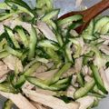 まーちゃんとみーくん's cooksnap of when they made ごま油香る！鶏胸肉ときゅうりの和え物.
