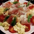 reitry's cooksnap of when they made 葉っぱサラダ。生ハム、トマト、アボカドで.