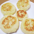 ねこのおかあさん☆'s cooksnap of when they made ジャガイモもち with とろけるチーズ.