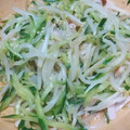 ☆☆あっきん☆☆'s cooksnap of when they made もやしときゅうりとハムのピリ辛サラダ.