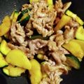 tichi3's cooksnap of when they made ズッキーニと豚肉のオイスターソース炒め.