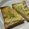 スマイル♡'s cooksnap of when they made 冷凍カップグラタンで簡単グラタントースト.