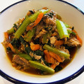 sara0802's cooksnap of when they made 鯖の水煮缶と小松菜人参のだし醤油炒め.