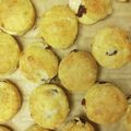 せんにっか's cooksnap of when they made 甘くない＊大人のラムレーズン・スコーン.