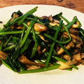 kokorodesu's cooksnap of when they made 舞茸とほうれん草のガリバタソテー.