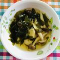 チェックのミニくま's cooksnap of when they made プチッと鍋で♪きのことお麩のスープ.