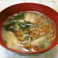 papepo☆'s cooksnap of when they made なめことワカメの味噌汁♪ツルツル食感！.