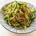 ゆかちゃん♡'s cooksnap of when they made しらたきときゅうりの炒め和え.